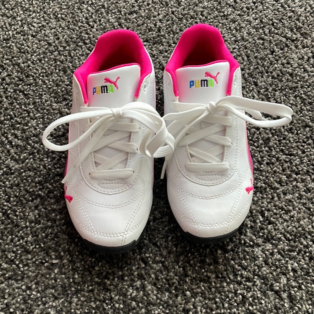 Puma girls size 2 sneakers
